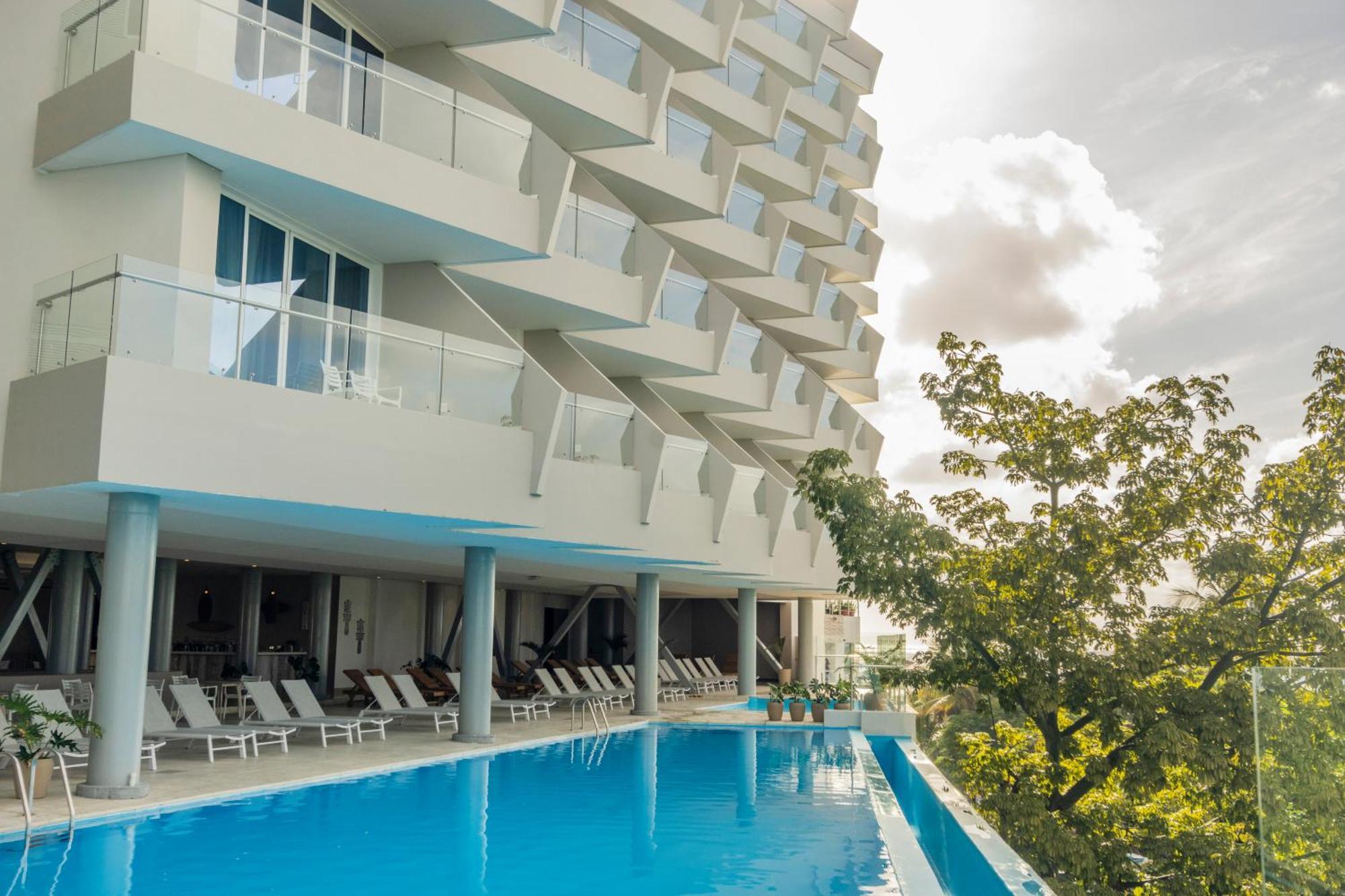 ホテル Grand Sirenis San Andres エクステリア 写真